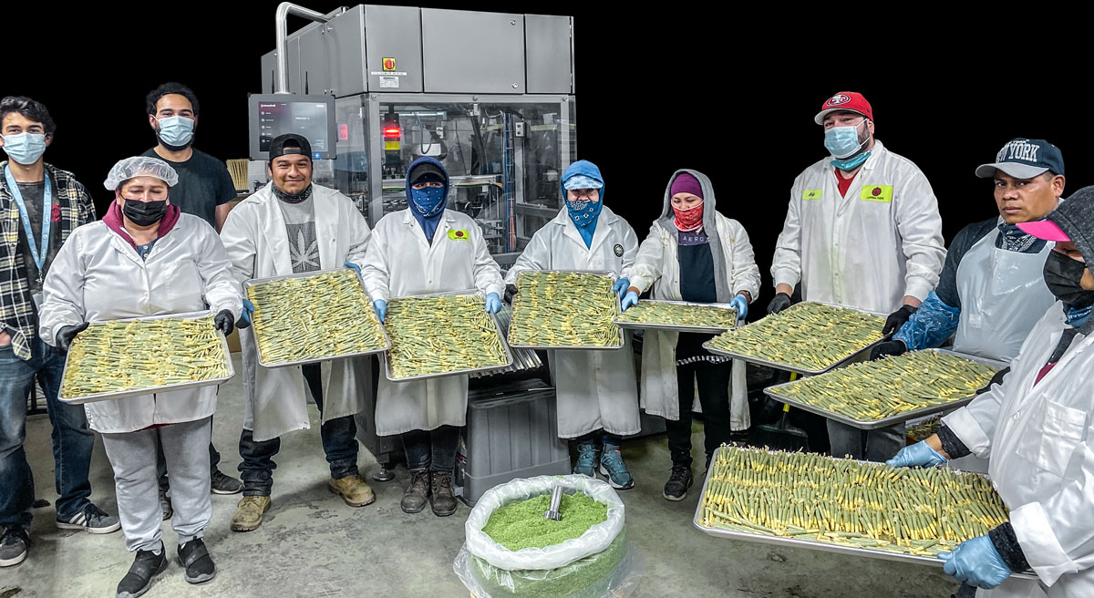 JuanaRoll happy customers with marijuana preroll joints