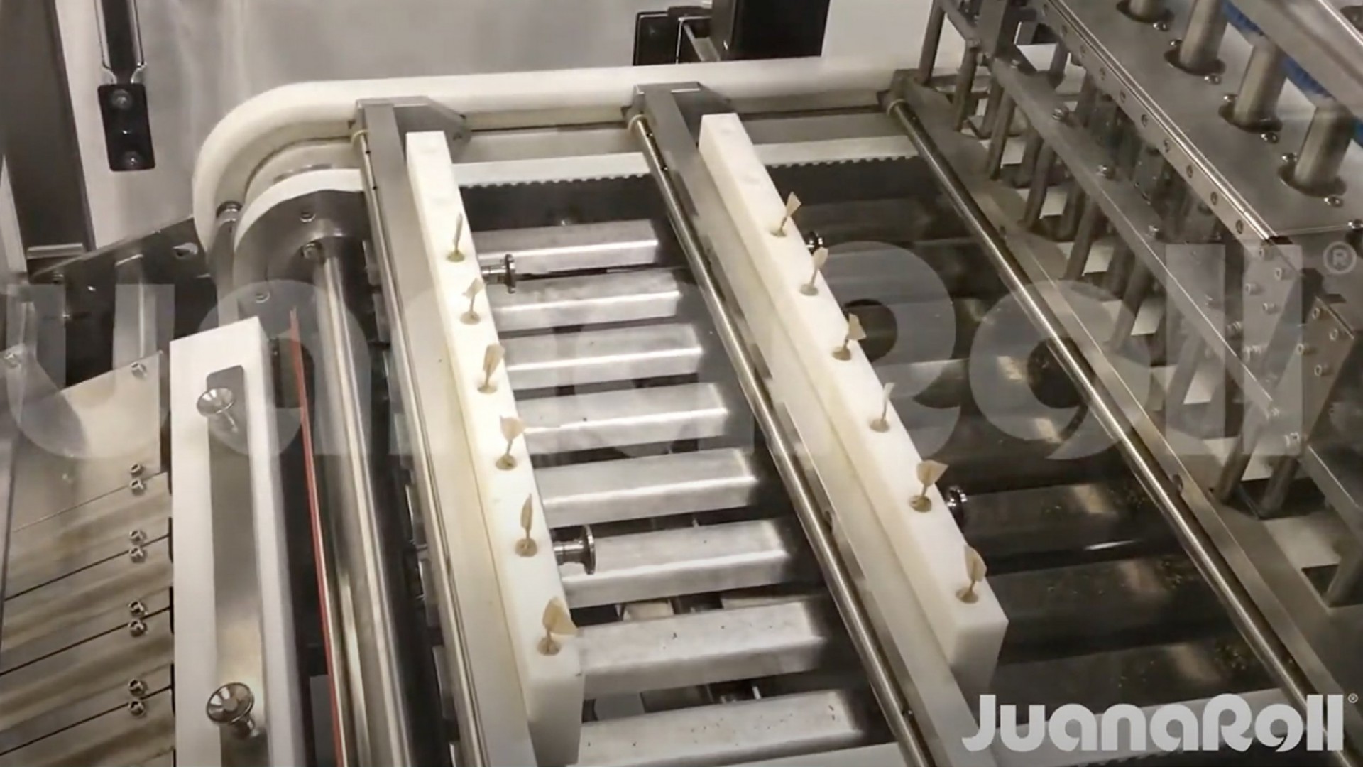 pre roll packaging machine Paxiom