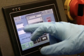 Tray forming machine