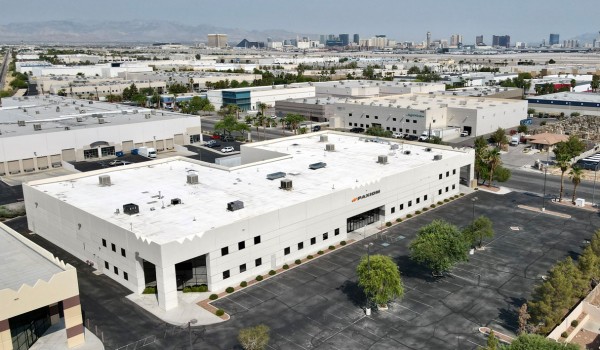 Paxiom facility 2037-Maule-Avenue