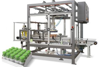 Robotic Packaging machine gantry top load case packer