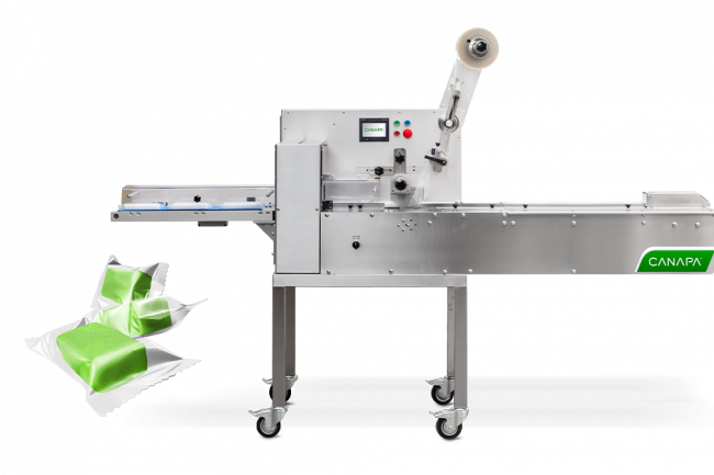 Sleek 40 cannabis flow wrapping packaging machine